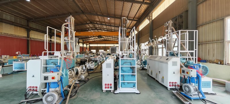 WPC extruder machine