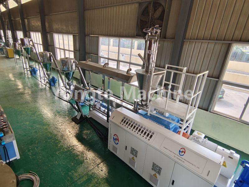 WPC parallel twin screw extruder